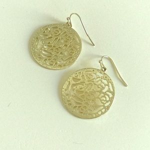 Kendra Scott earrings
